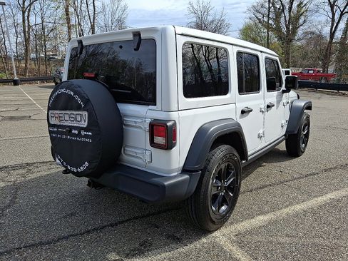 Used 2023 Jeep Wrangler Unlimited Sport AWD/4WD image 7