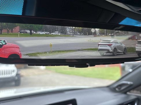 Used 2024 Toyota Venza Limited image 47