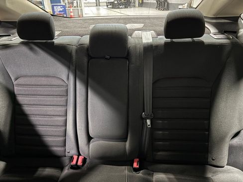 Used 2019 Ford Fusion SE image 21