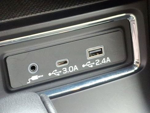 Certified 2024 Subaru Ascent Limited w/ Technology Package image 23