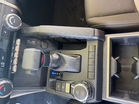 Certified 2025 Toyota Tacoma TRD Sport AWD/4WD image 15