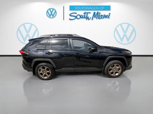 Used 2023 Toyota RAV4 Hybrid Woodland image 8