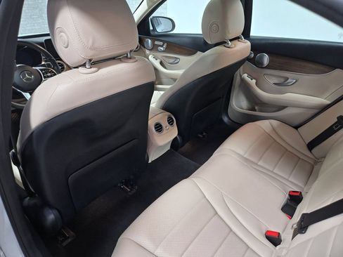 Used 2021 Mercedes-Benz C 300 4MATIC Sedan image 34