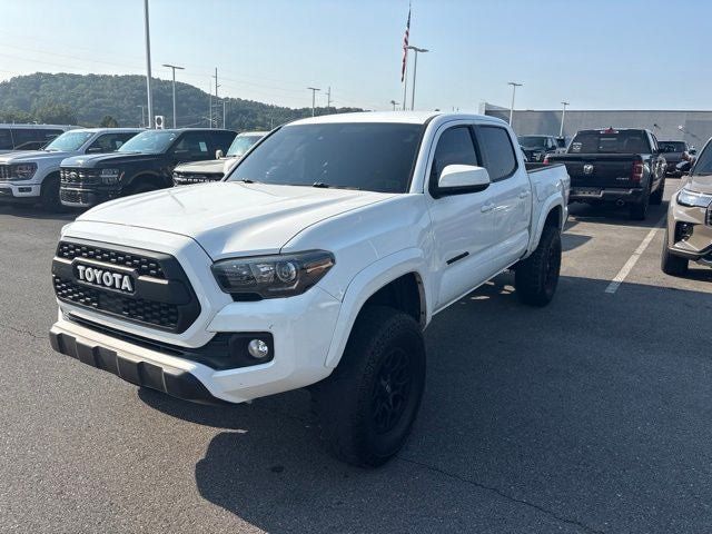 Used 2019 Toyota Tacoma SR5 RWD image 4