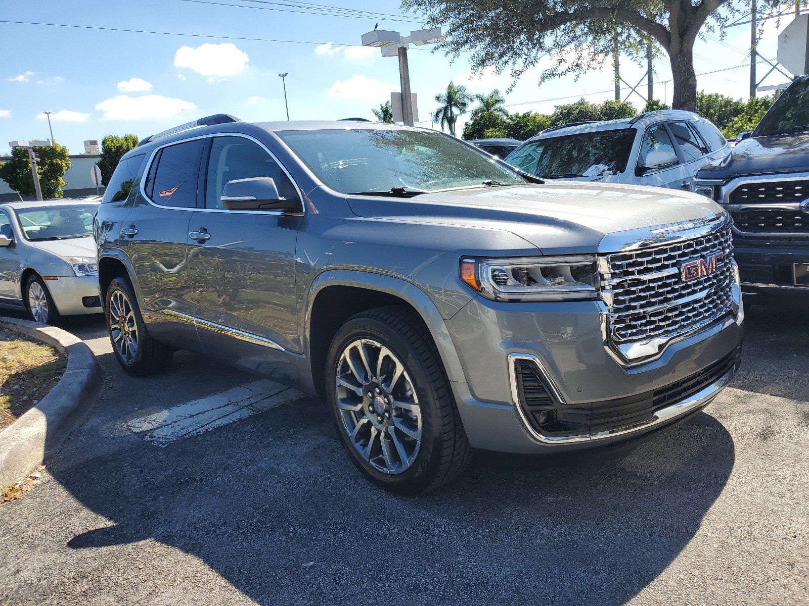 Used 2021 GMC Acadia Denali FWD image 30