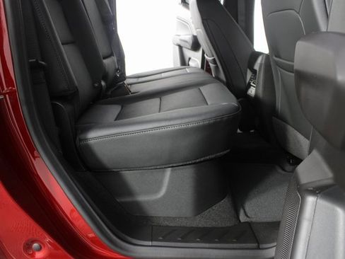 New 2026 Chevrolet Colorado LT image 18