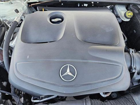 Used 2018 Mercedes-Benz CLA 250 image 21