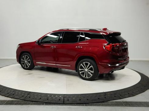 Used 2019 GMC Terrain Denali w/ Driver Alert Package II FWD image 6