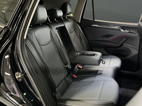 New 2026 Volkswagen Tiguan SE AWD/4WD image 23