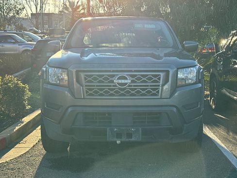 Certified 2024 Nissan Frontier SV w/ Technology Package image 4