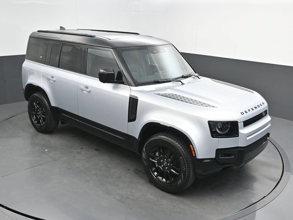 Used 2024 Land Rover Defender 110 X-Dynamic SE AWD/4WD image 36