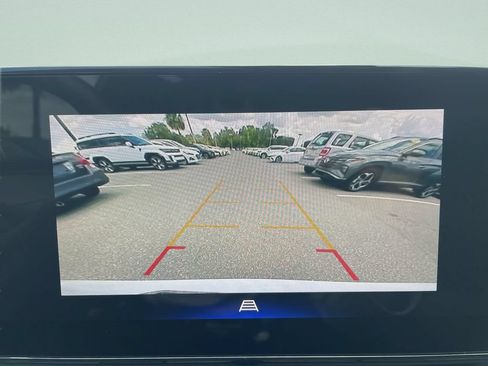 Used 2025 Chevrolet Trax LT w/ Driver Confidence Package FWD image 24