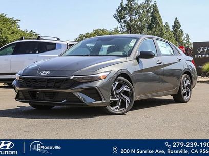 New 2025 Hyundai Elantra SEL