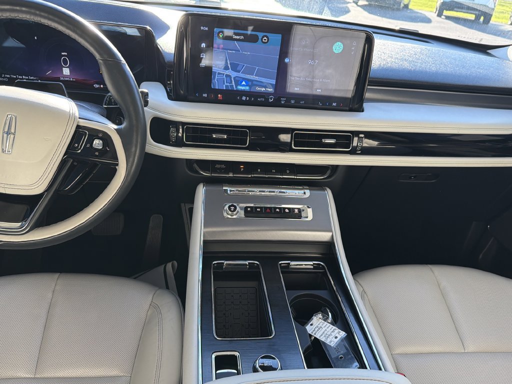 Used 2025 Lincoln Aviator 2WD image 22