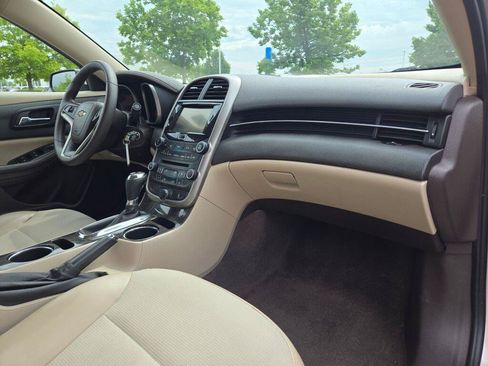 Used 2015 Chevrolet Malibu LT w/ Power Convenience Package FWD image 6