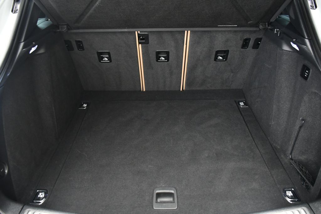 Certified 2023 Porsche Macan S AWD/4WD image 52