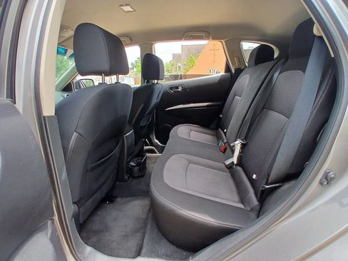 Used 2012 Nissan Rogue SV FWD image 6