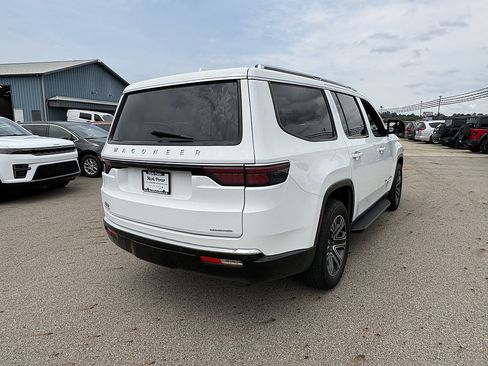 Used 2023 Jeep Wagoneer Series II w/ Rear Seat Video Group 1 AWD/4WD image 5