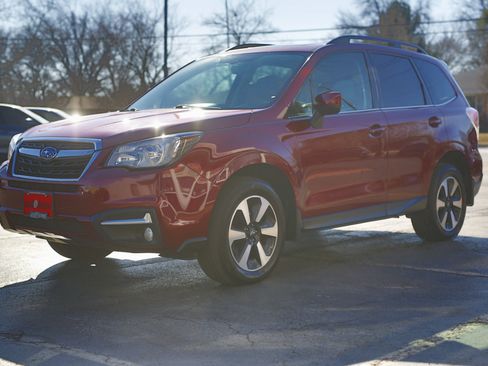 Used 2017 Subaru Forester 2.5i Limited w/ Popular Package #2 image 3