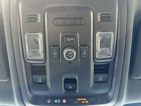 Used 2022 Chevrolet Tahoe Z71 w/ Z71 Off-Road Package image 30