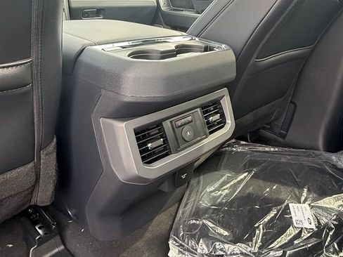 New 2026 Ford F250 Lariat w/ Black Appearance Package image 15
