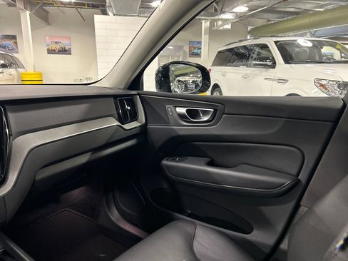 Certified 2025 Volvo XC60 B5 Plus AWD/4WD image 23