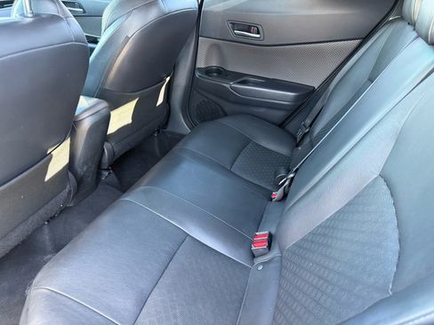 Used 2020 Toyota C-HR Limited image 27