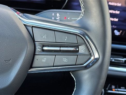 Certified 2024 Chevrolet Equinox EV LT image 36