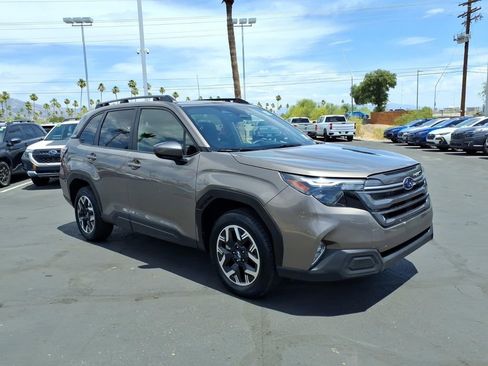 Certified 2025 Subaru Forester Premium AWD/4WD image 31