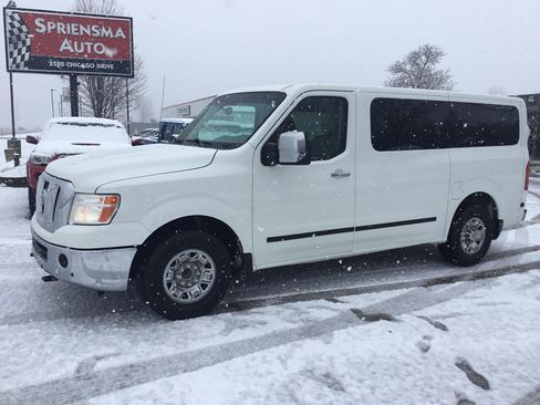 Used 2016 Nissan NV 3500 SL image 13
