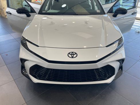 Certified 2026 Toyota Camry Hybrid w/ Multimedia Upgrade Package FWD image 23