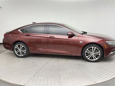Used 2018 Buick Regal Preferred w/ Driver Confidence Package #1 image 9