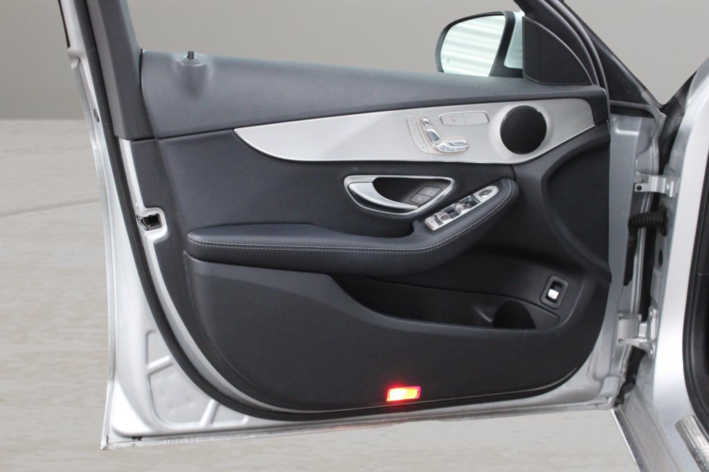 Used 2018 Mercedes-Benz C 300 Sedan image 16
