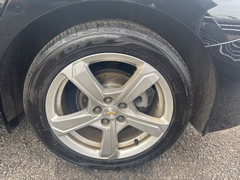 Used 2017 Chevrolet Volt LT w/ Comfort Package image 21