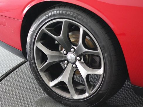 Used 2016 Dodge Challenger R/T w/ Driver Convenience Group RWD image 52