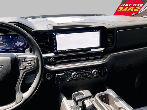 Used 2025 Chevrolet Silverado 1500 LTZ AWD/4WD image 7