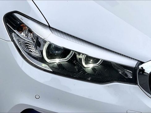Used 2019 BMW 540i xDrive w/ Convenience Package AWD/4WD image 28