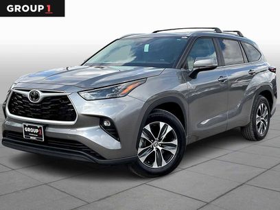 Used 2025 Toyota Highlander XLE