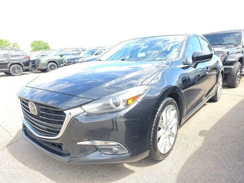 Used 2017 MAZDA MAZDA3 Grand Touring w/ Premium Equipment Package FWD image 4