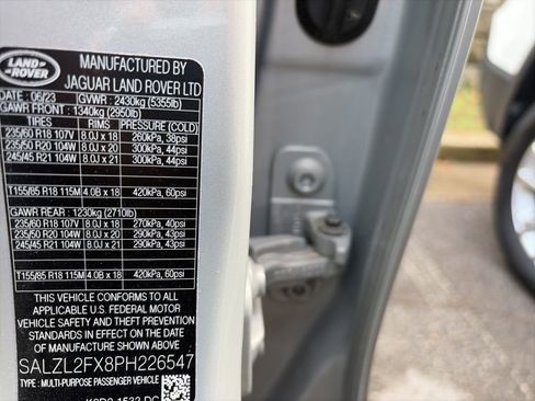 Used 2023 Land Rover Range Rover Evoque R-Dynamic SE image 14