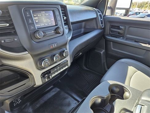 Used 2024 RAM 5500 Tradesman w/ Chrome Appearance Group image 19