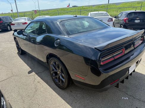 Used 2020 Dodge Challenger GT w/ Blacktop Package RWD image 7