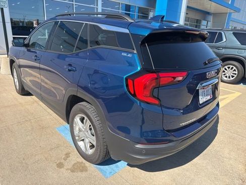 Used 2020 GMC Terrain SLE w/ Driver Convenience Package AWD/4WD image 4