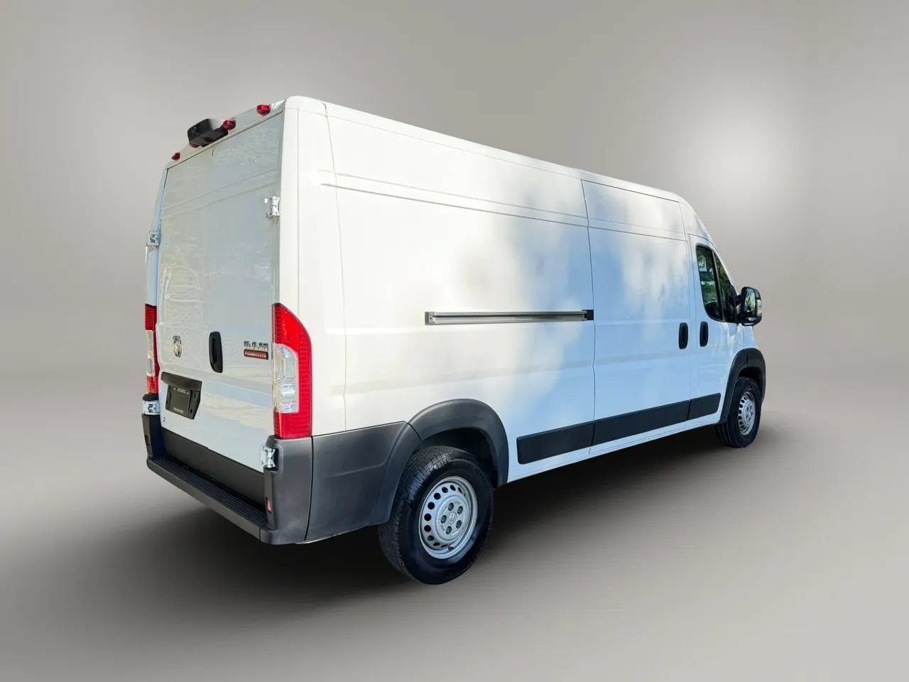Used 2025 RAM ProMaster 2500 w/ Convenience Group FWD image 7