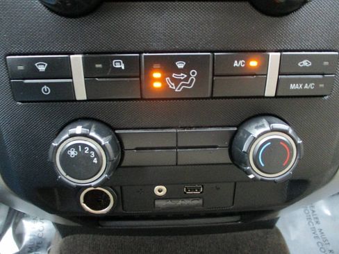 Used 2011 Ford F150 XLT w/ XLT Convenience Pkg AWD/4WD image 37