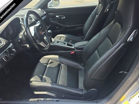 Used 2022 Porsche 718 Boxster S RWD image 2