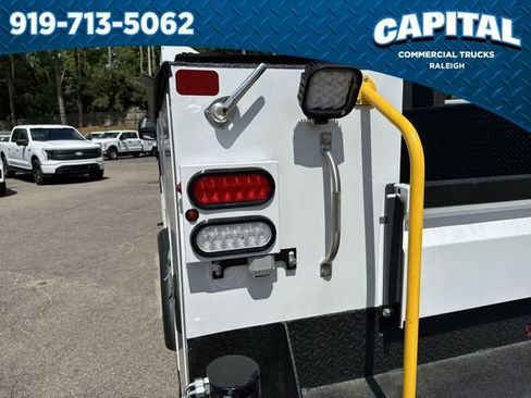 New 2024 Ford F550 4x4 Regular Cab Super Duty image 17