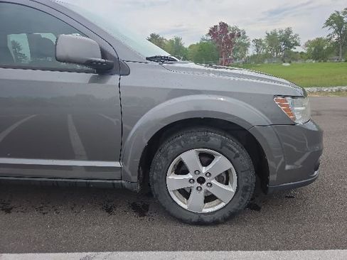 Used 2012 Dodge Journey SXT w/ Flexible Seating Group AWD/4WD image 4