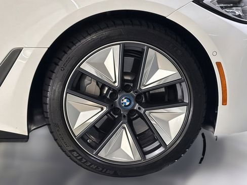 Used 2023 BMW i4 eDrive40 w/ Premium Package RWD image 11