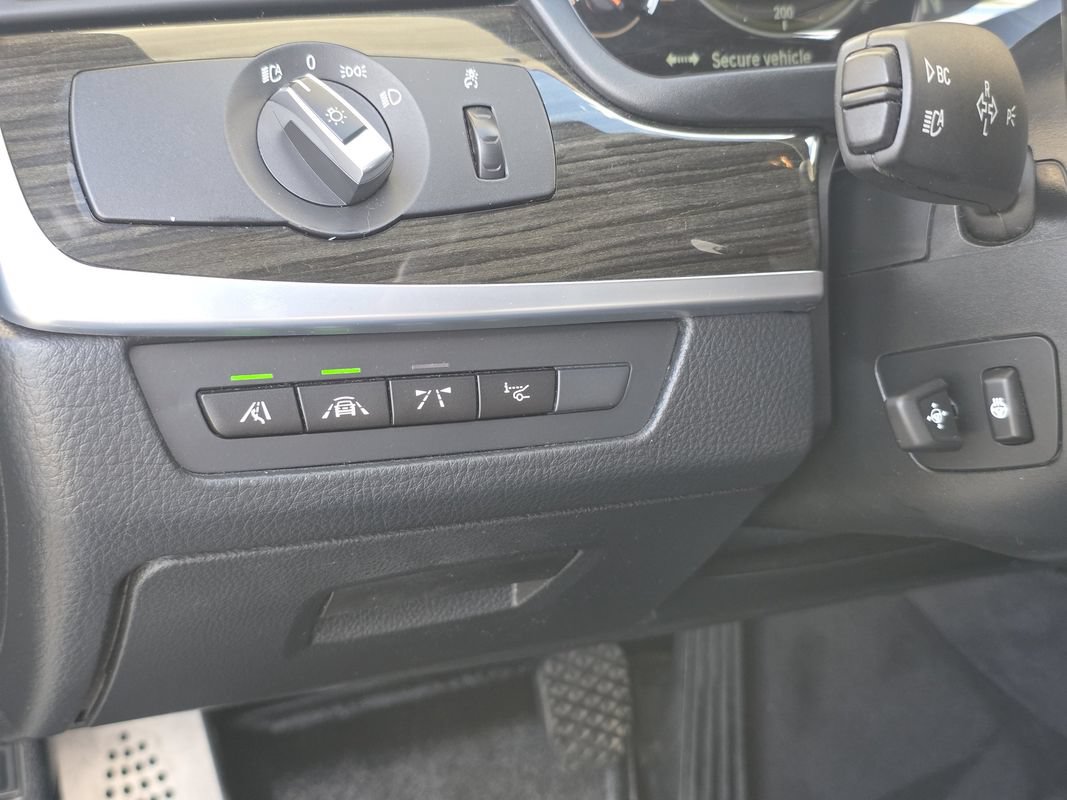 Used 2015 BMW M5 RWD image 18
